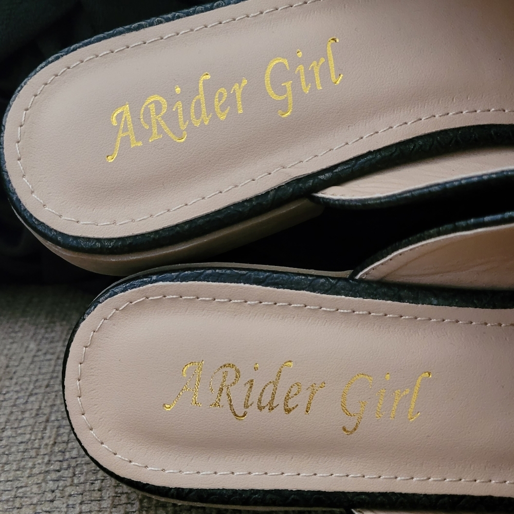 A RIDER GIRL FAUX LEATHER LOAFER MULE SLIDES - Picture 10 of 11